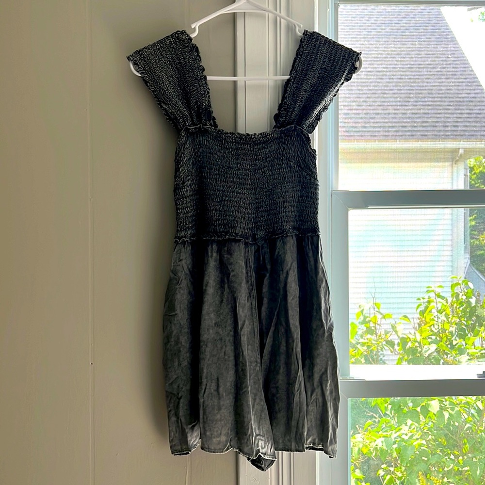 Brand new romper from Red Dress. Size small.